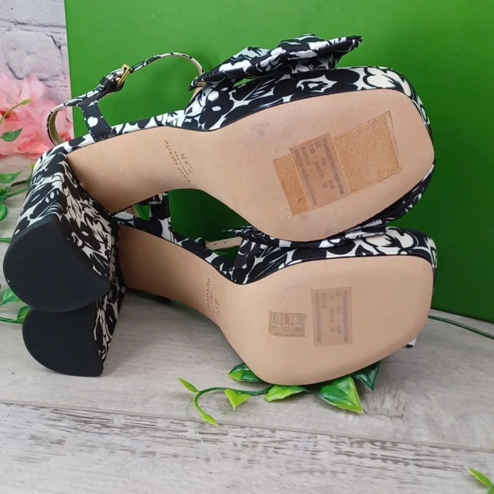 Kate Spade New York Lucie Tropical Foliage Floral Print Platform Sandals NIB
